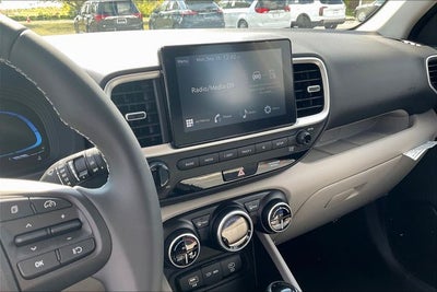 2025 Hyundai VENUE SEL