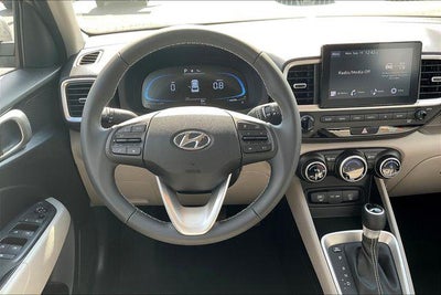 2025 Hyundai VENUE SEL