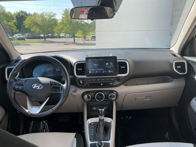 2024 Hyundai VENUE SEL