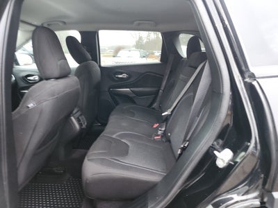 2019 Jeep Cherokee Sport