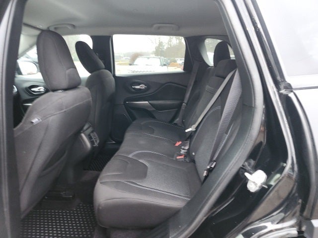 2019 Jeep Cherokee Sport