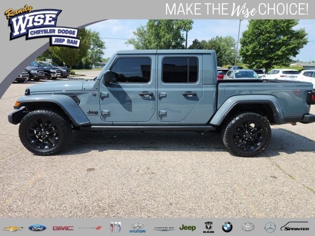 2025 Jeep Gladiator Nighthawk