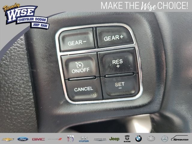 2017 RAM 1500 SLT