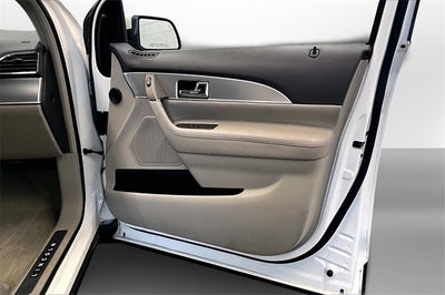 2013 Lincoln MKX Base