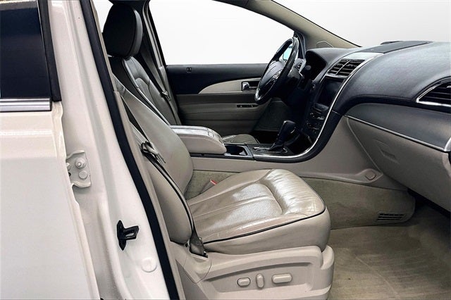 2013 Lincoln MKX Base