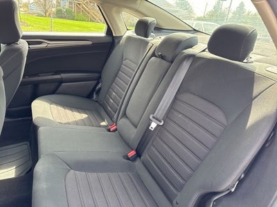2020 Ford Fusion SE
