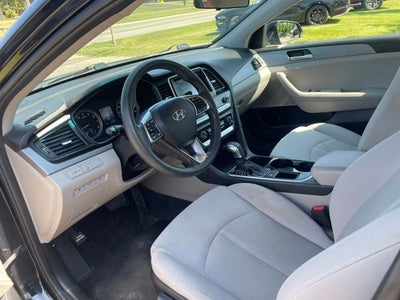 2018 Hyundai SONATA SE