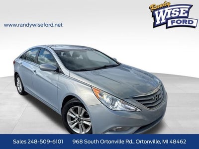 2013 Hyundai SONATA GLS