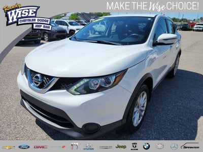 2017 Nissan Rogue Sport SV